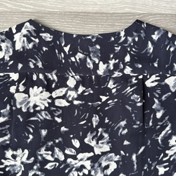 Tory Burch Navy Blue and White Silk Floral Belted Sleeveless Dress | EUC Size 6 - Picture 10 of 12